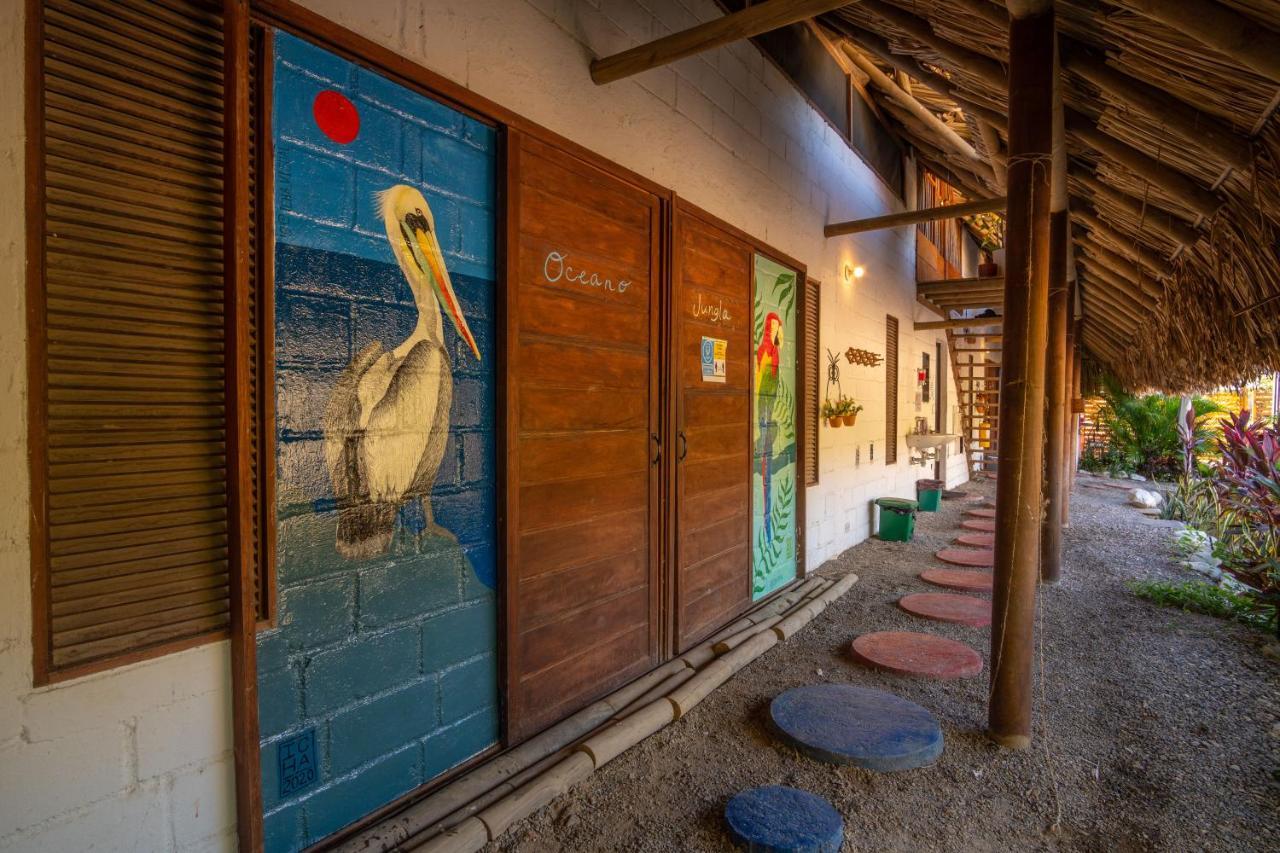 El Zoo Hostel, Bar & Pool Palomino Exterior photo